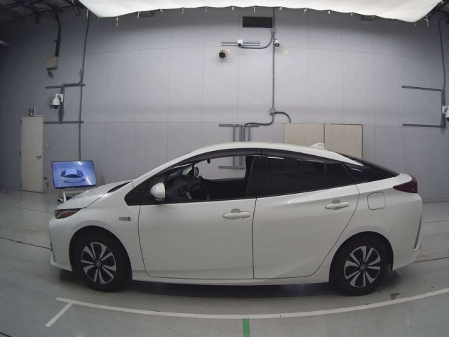 TOYOTA PRIUS PHV 2017