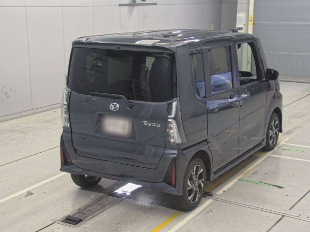 DAIHATSU TANTO 2022