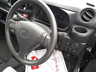 DAIHATSU MIRA E S 2025