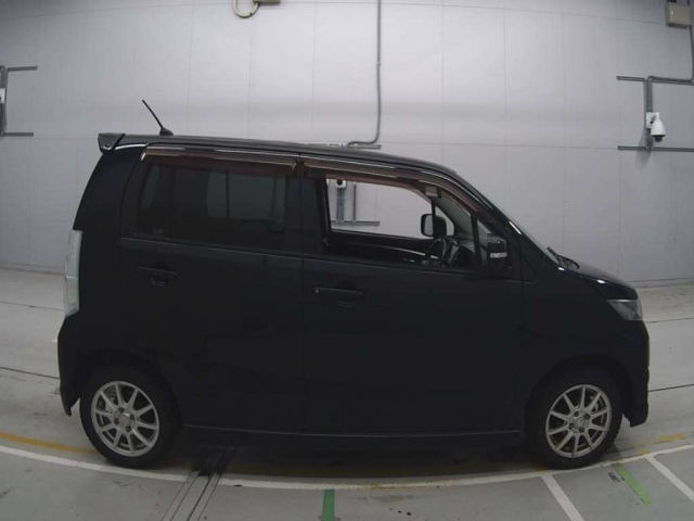 SUZUKI WAGON R 2011