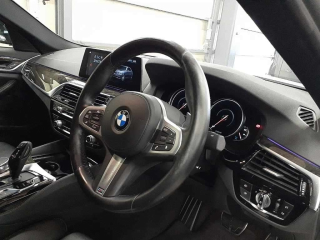 BMW 5 SERIES 2018