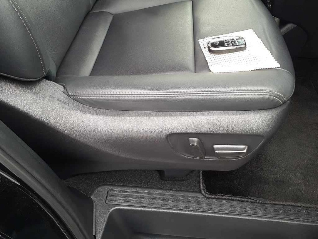 TOYOTA GRANACE 2022