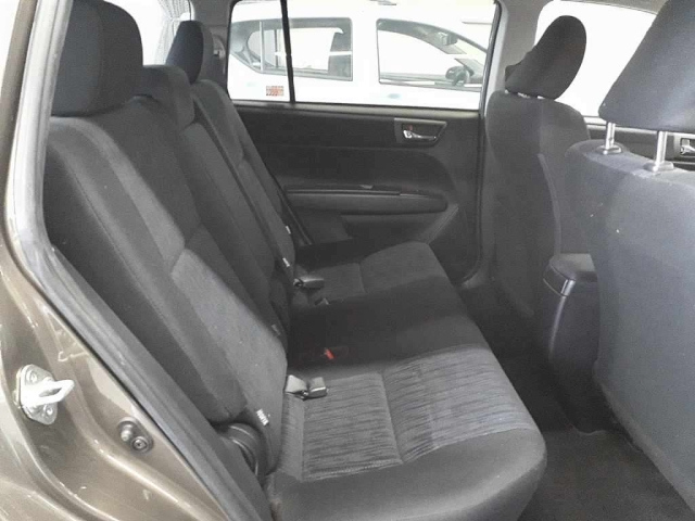TOYOTA COROLLA FIELDER 2012