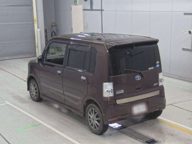 TOYOTA PIXIS SPACE 2013