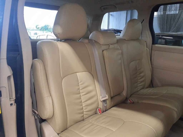 TOYOTA ALPHARD 2012