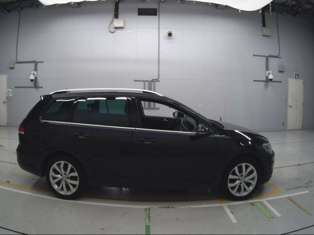 VOLKSWAGEN GOLF VARIANT 2018