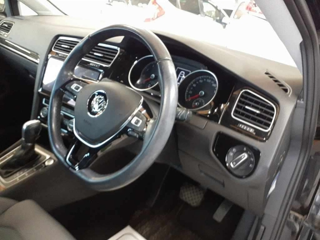 VOLKSWAGEN GOLF VARIANT 2018
