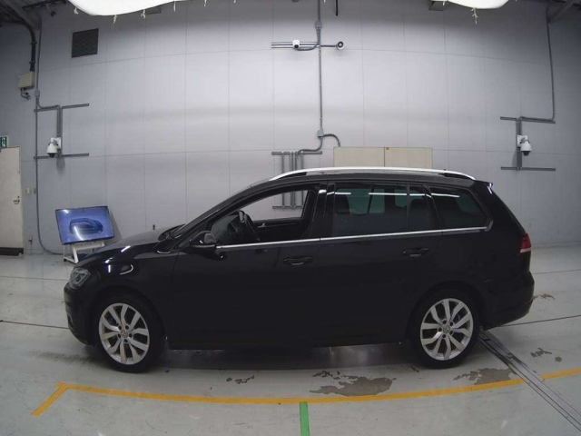 VOLKSWAGEN GOLF VARIANT 2018