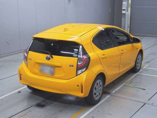 TOYOTA AQUA 2018