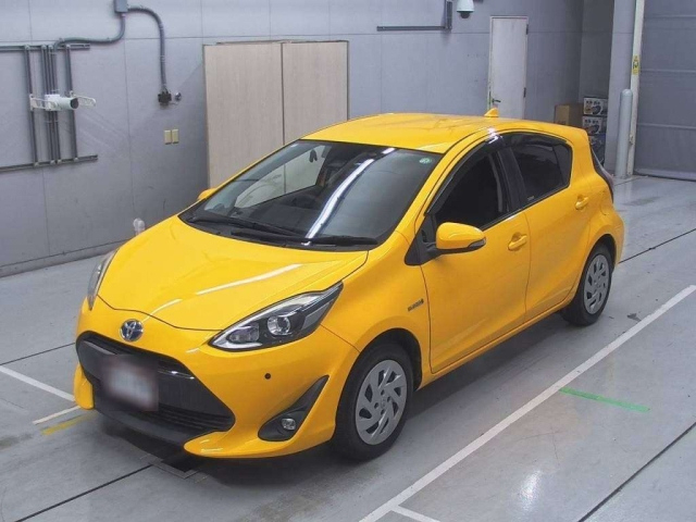 TOYOTA AQUA 2018