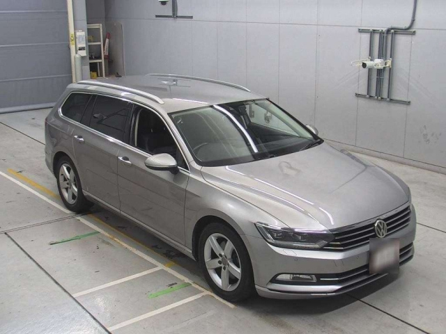 VOLKSWAGEN PASSAT VARIANT 2016