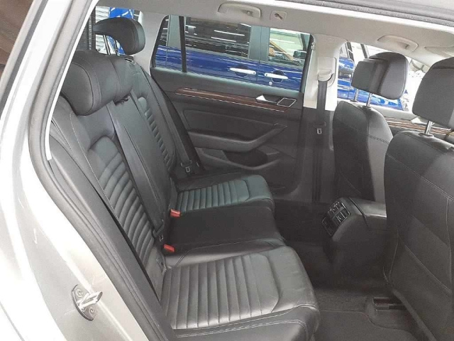 VOLKSWAGEN PASSAT VARIANT 2016