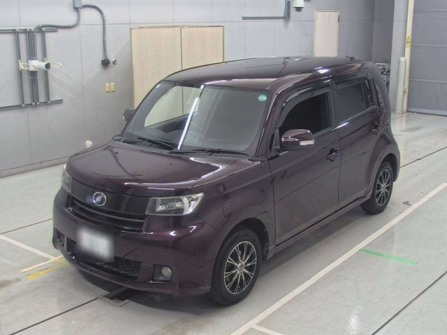 TOYOTA BB 2012