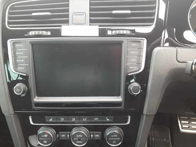 VOLKSWAGEN GOLF VARIANT 2016