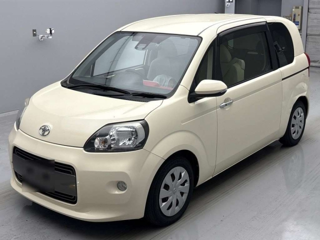 TOYOTA PORTE 2016