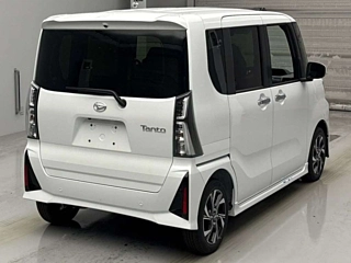 DAIHATSU TANTO 2024
