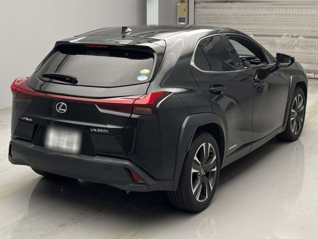 LEXUS UX 2020