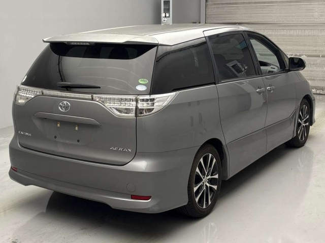 TOYOTA ESTIMA 2013