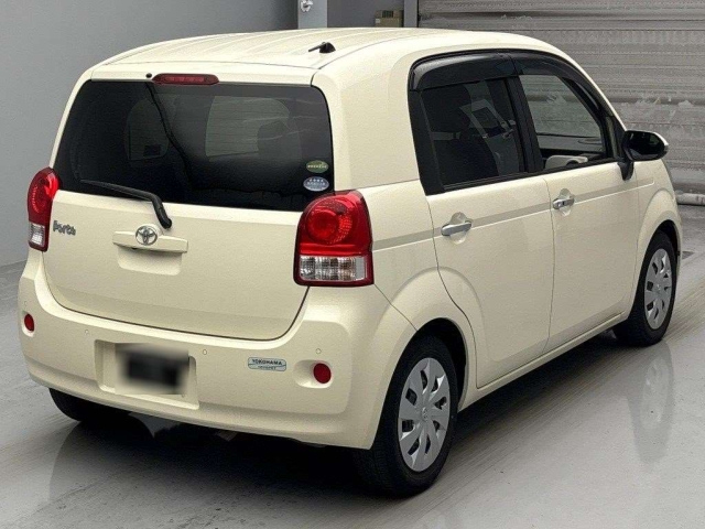 TOYOTA PORTE 2020