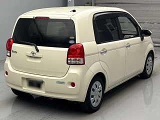 TOYOTA PORTE 2020