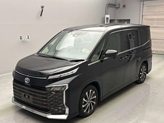 TOYOTA VOXY 2023