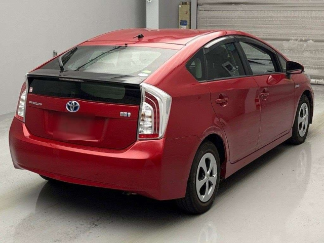 TOYOTA PRIUS 2013