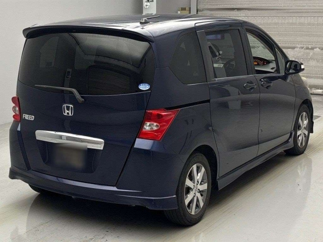 HONDA FREED 2009