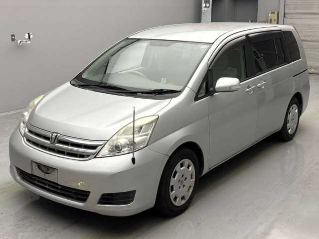 TOYOTA ISIS 2010