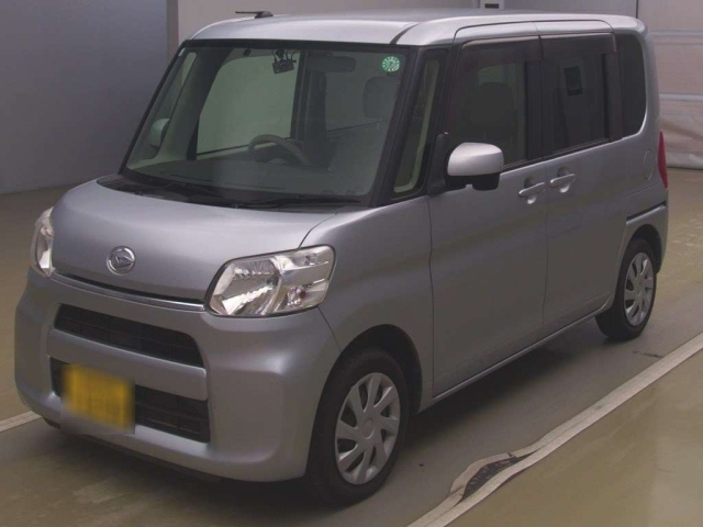 DAIHATSU TANTO 2015