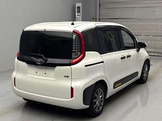 TOYOTA SIENTA 2023