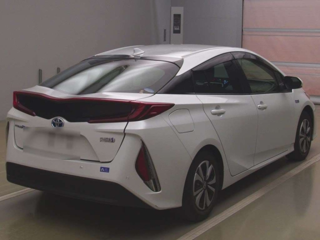 TOYOTA PRIUS PHV 2021