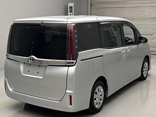 TOYOTA NOAH 2020