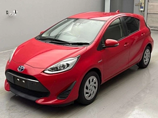 TOYOTA AQUA 2018