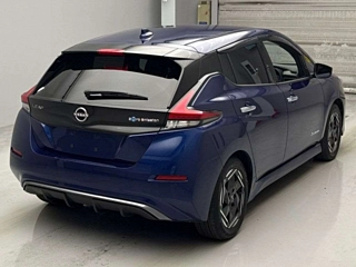 NISSAN LEAF 2024
