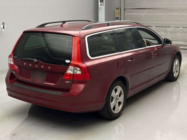 VOLVO V70 2008