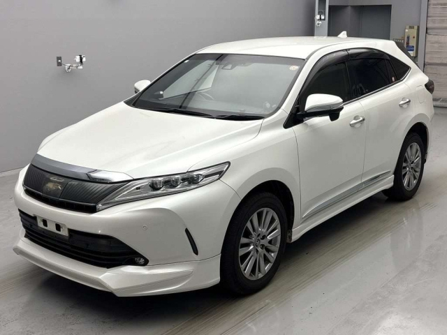 TOYOTA HARRIER 2019