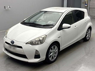 TOYOTA AQUA 2013