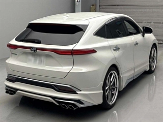 TOYOTA HARRIER 2022