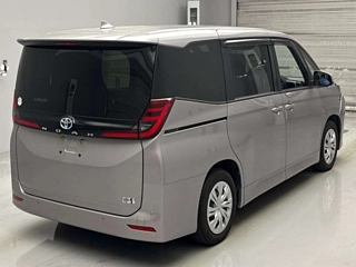 TOYOTA NOAH 2023