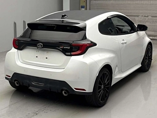 TOYOTA YARIS 2021