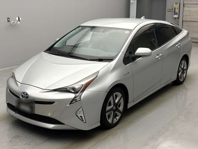 TOYOTA PRIUS 2016