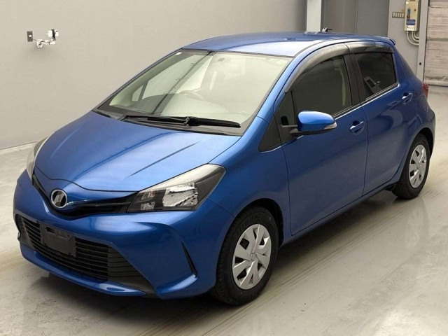 TOYOTA VITZ 2014