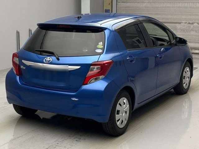 TOYOTA VITZ 2014