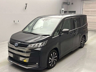 TOYOTA NOAH 2022
