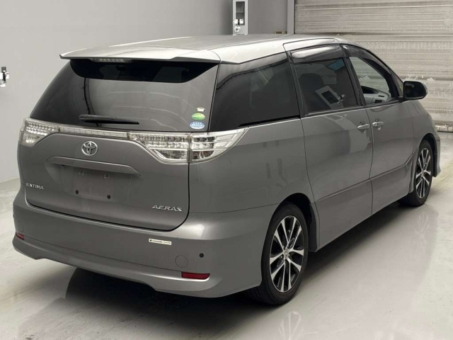 TOYOTA ESTIMA 2012