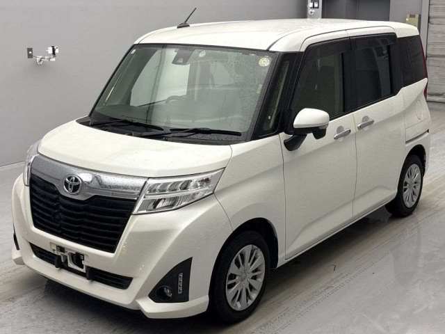 TOYOTA ROOMY 2017
