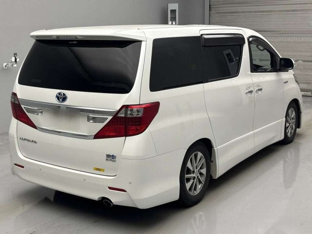 TOYOTA ALPHARD 2014