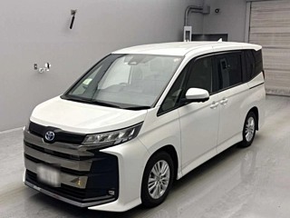 TOYOTA NOAH 2022
