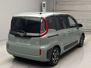 TOYOTA SIENTA 2023