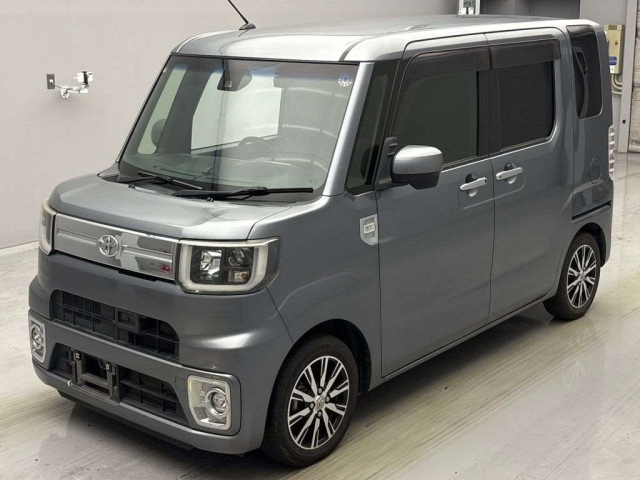 TOYOTA PIXIS MEGA 2016